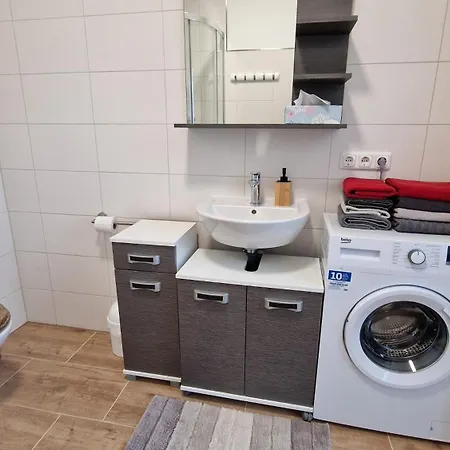 Familienfreundliche Grosse Peter In Bis 5 Personen Lejlighed Bärenstein